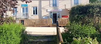 Grand gîte familial avec terrasse et animaux acceptés à Louroux