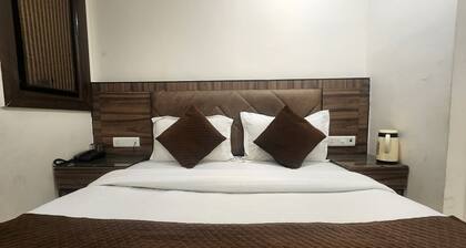 Hotel Merry Gold with AC, WiFi in New Delhi