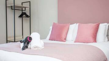 3 bedrooms, iron/ironing board, free WiFi, bed sheets