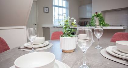This house is a 4 bedroom(s), 1.5 bathrooms, located in County Durham, England.