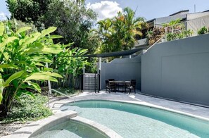 Pool - Serenity on Sunshine Easy Walk to Village Beach (Sunshine Beach)
