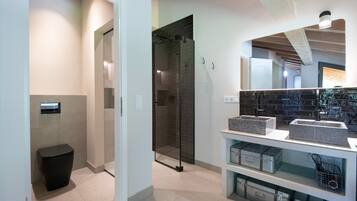 Villa | Bathroom