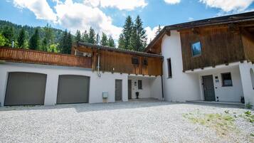 Villa | Exterior