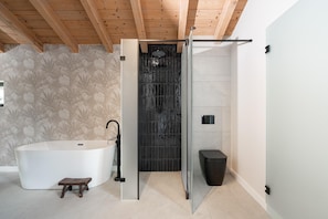 Villa | Bathroom