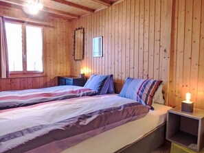 1 dormitorio y cuna de viaje