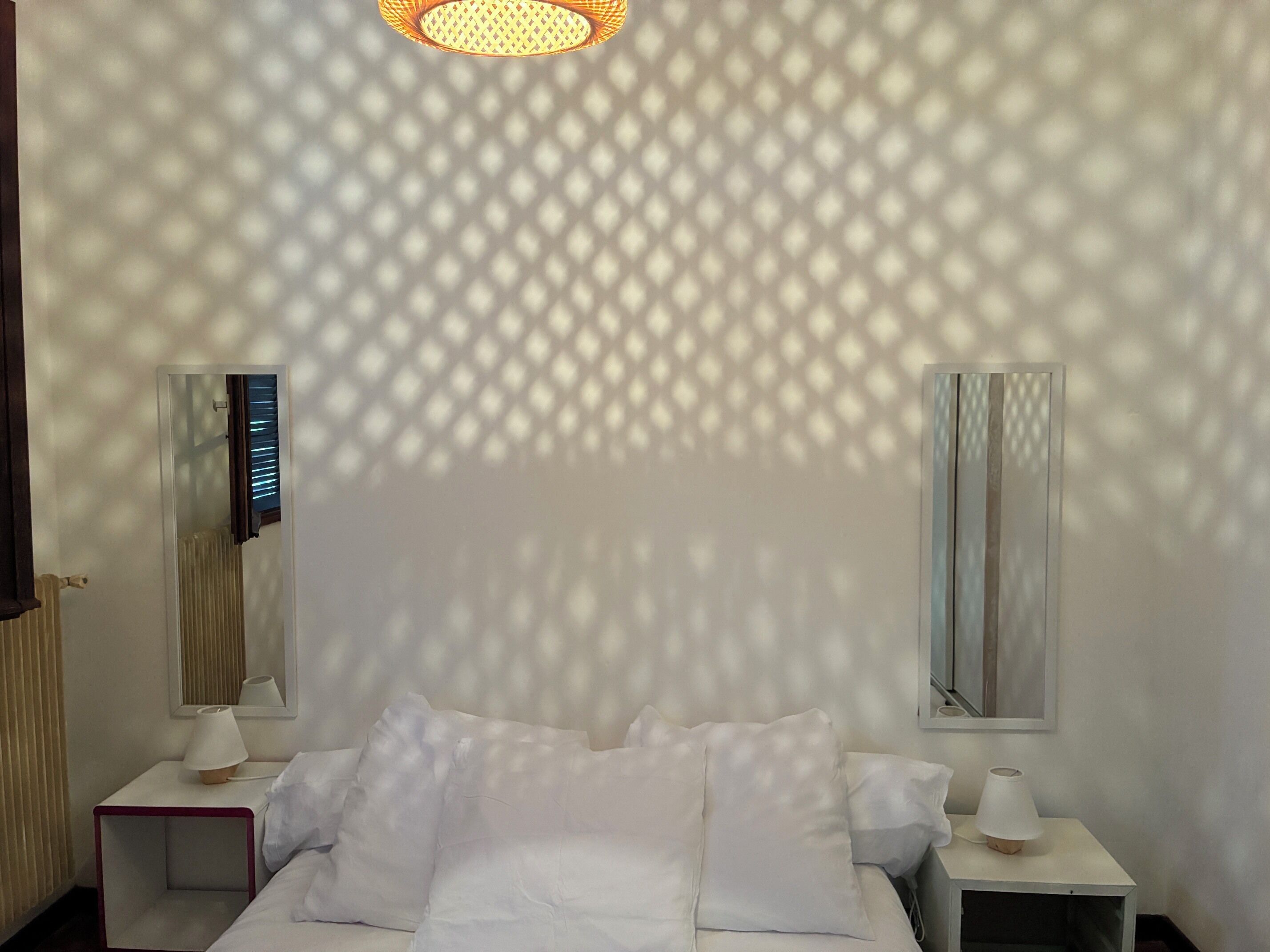 4 bedrooms, iron/ironing board, bed sheets