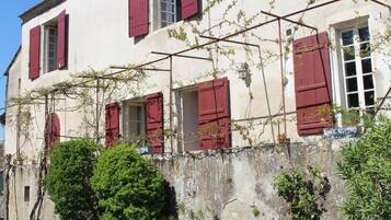 บริเวณภายนอก