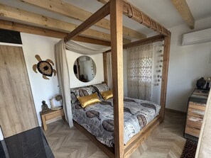 3 slaapkamers, een strijkplank/strijkijzer, reisbedje, wifi
