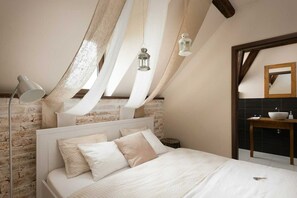 6 soverom, strykejern/-brett, reiseseng for barn og wi-fi