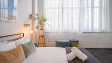 Studio (NDA044-4(N)) | Individually decorated, individually furnished