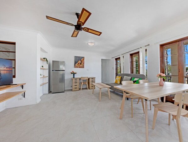 Maison, 3 chambres (NTH003-2A) | Repas dans la chambre