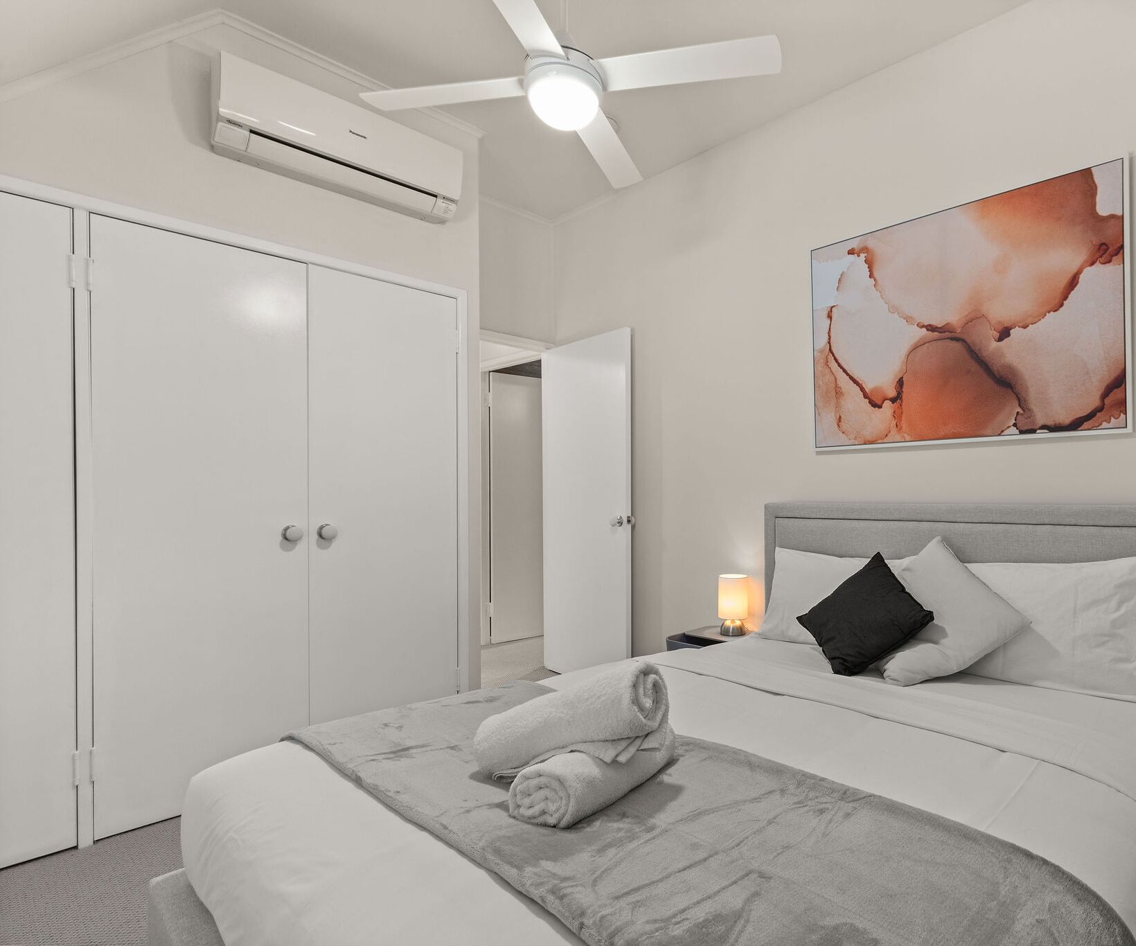 House, 2 Bedrooms (QSH050-2) | Individually decorated, individually furnished, iron/ironing board