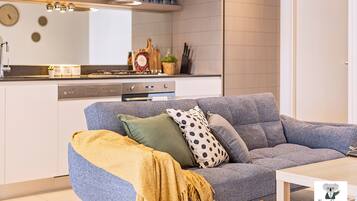 Apartment, 1 Bedroom (VAB803C) | Living area
