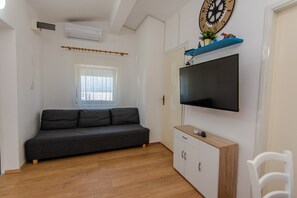 Appartement, vue cour intérieure | Vue sur la rue
