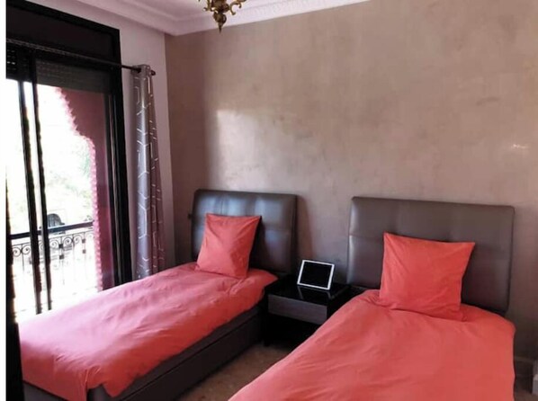 4 camere, ferro/asse da stiro, Wi-Fi, lenzuola