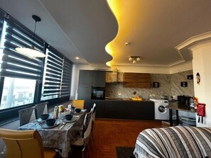 Appartamento, 3 camere da letto, vista oceano | Sala da pranzo
