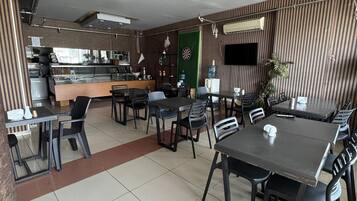 Tägliches inbegriffenes Frühstücksbuffet