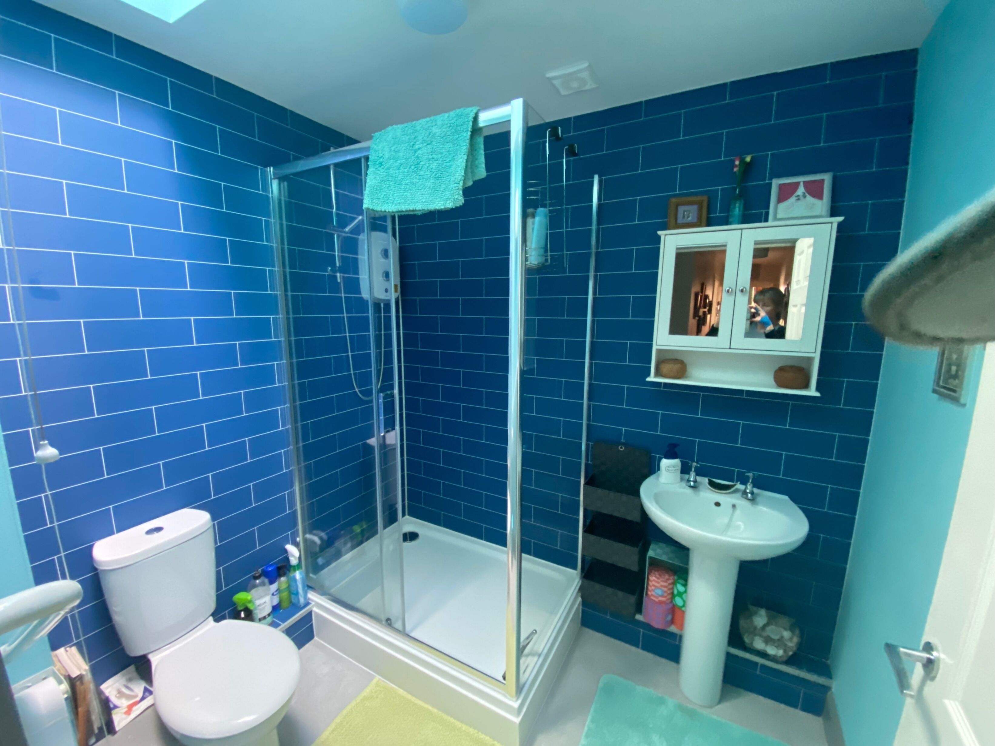 Cottage | Bathroom | Shower, towels