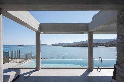 Luxurious Seafront Villa Karystos