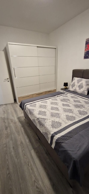 2 bedrooms