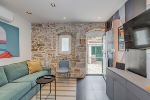 Apartamento, 2 habitaciones | Zona de estar