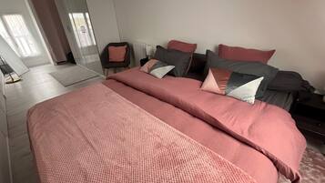 1 chambre, fer et planche à repasser, lit parapluie, Wi-Fi