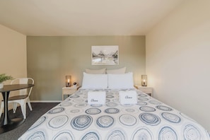 1 bedroom, WiFi, bed sheets