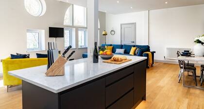 The Old Glassworks by Bevolve - Free Parking