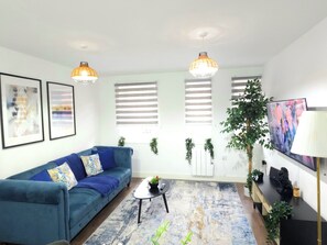 Unclassified image, 5 of 9, button