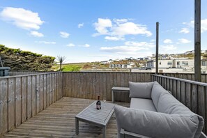 Property grounds - 5 Mermaid Court (Newquay)