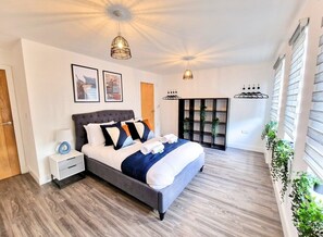 3 bedrooms, iron/ironing board, free WiFi, bed sheets