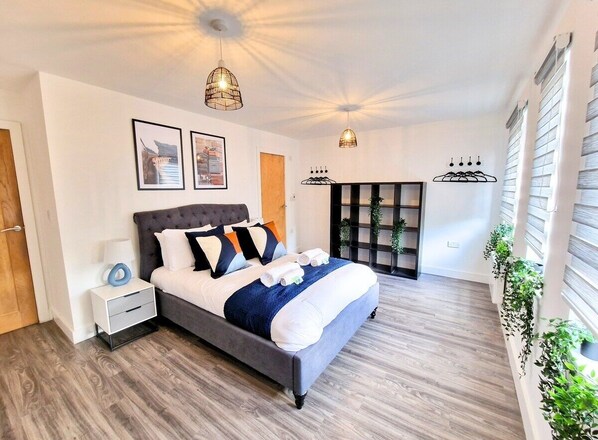 3 chambres, fer et planche à repasser, Wi-Fi gratuit, draps fournis