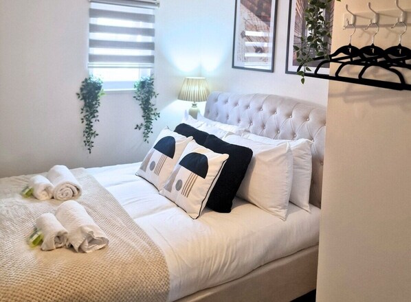 3 bedrooms, iron/ironing board, free WiFi, bed sheets