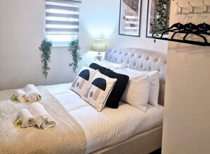 3 chambres, fer et planche à repasser, Wi-Fi gratuit, draps fournis