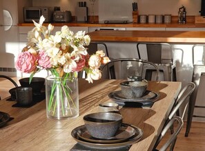 Dining - The Academy House by Bevolve (Shrewsbury)