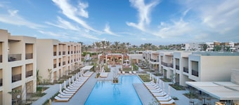 JAZ Viva Almaza Blu, Almaza Bay