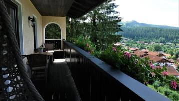 Suite, Haustiere gestattet, Bergblick | Terrasse/Patio
