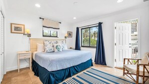 3 bedrooms, desk, free WiFi, bed sheets - Designer Beachside Serenity– Steps to the Beach! (Juno Beach)