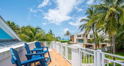 Designer Beachside Serenity– Steps to the Beach!