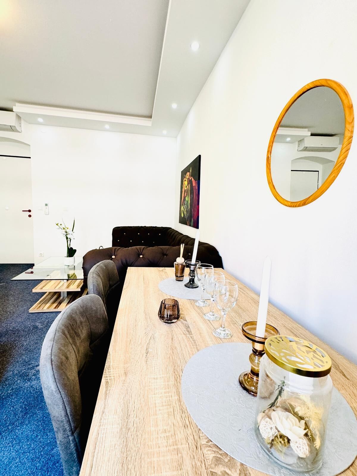 Eenvoudige kamer | Een strijkplank/strijkijzer, gratis wifi