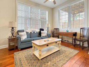 TV, fireplace, offices