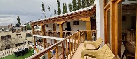 Mặt tiền nơi lưu trú