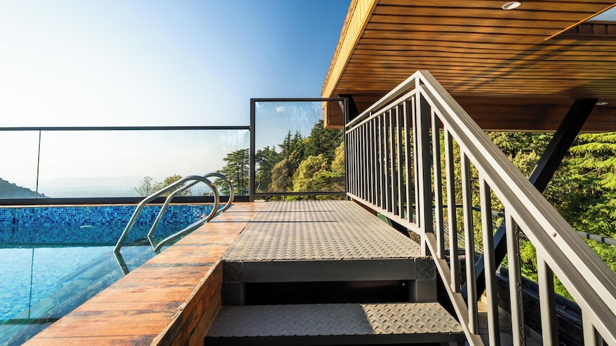 Alivaa Hotel, McLeodganj With Best Dhauladhar View & Infinity Pool Sky Garden