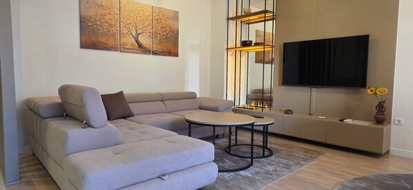Smart TV - Charming Cardak, 2-bedroom apartment, AC in each room,WiFi,free private parking (Zadar)