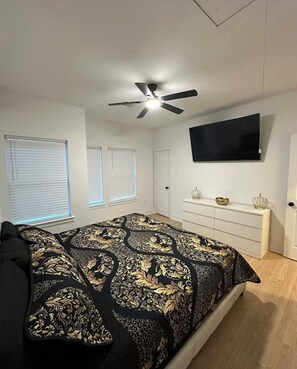 3 bedrooms, iron/ironing board, WiFi