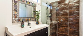 Miss Sunshine Boutique Accommodation Mount Martha
Pool, Pet & Kid Friendly