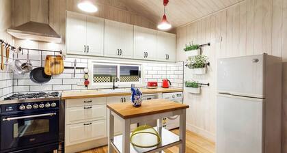 Miss Sunshine Boutique Accommodation Mount Martha
Pool, Pet & Kid Friendly