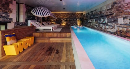 Casa Mila & Spa - Chambres d'Hôtes raffinées vue Loire et Piscine