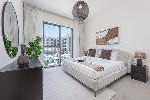 2 bedrooms, desk, iron/ironing board, WiFi - StayShort - Magnificent 2BR in The Brand New The Diplomat (Townsquare)