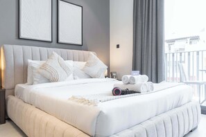 Iron/ironing board, WiFi, bed sheets